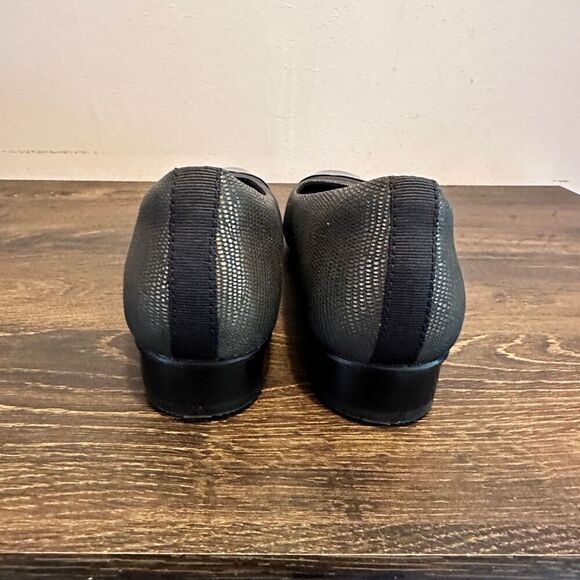 Clark Kesha Rose low heel pumps size 8.5 Excellent Condition - Picture 9 of 9